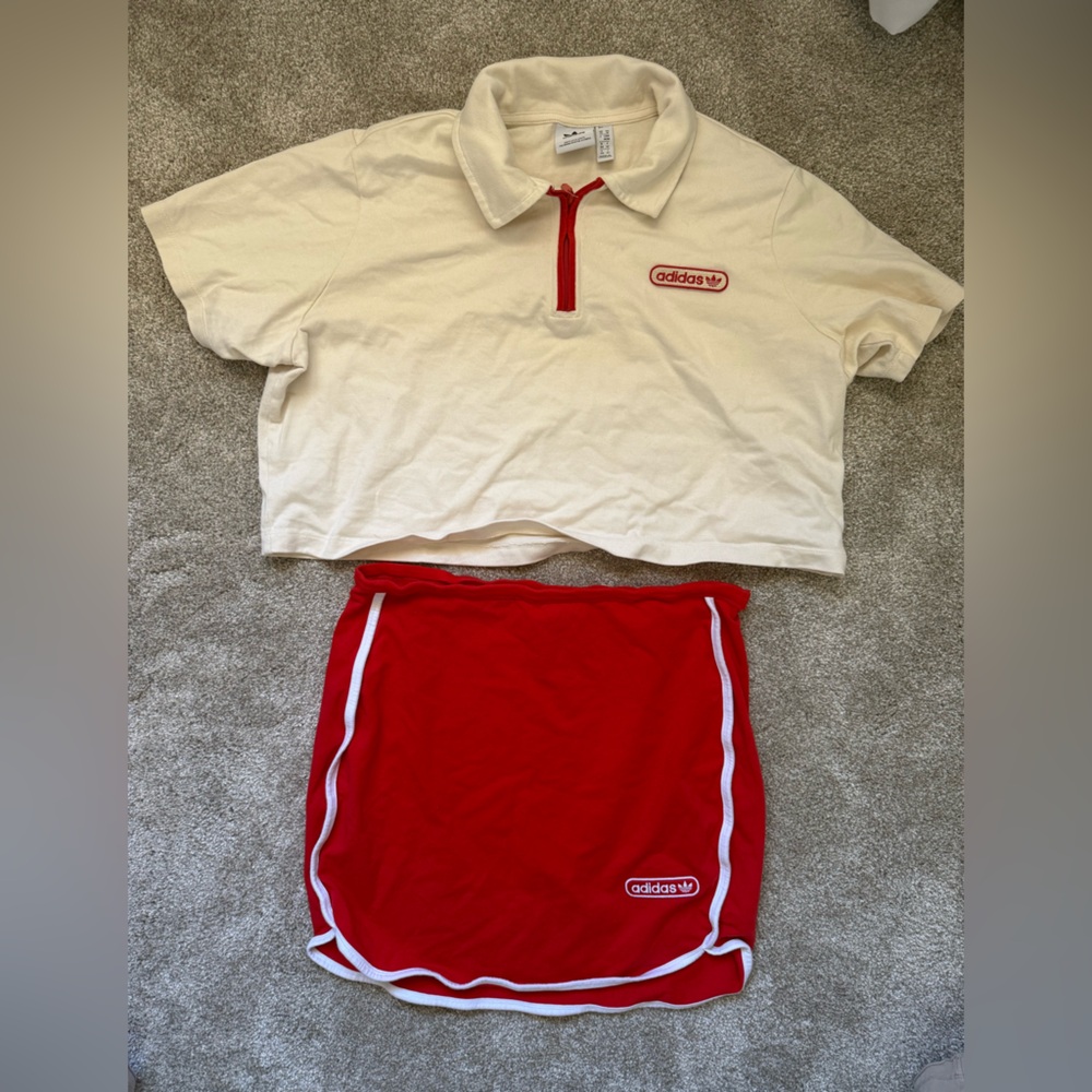 Adidas Red and Cream Set, Size M